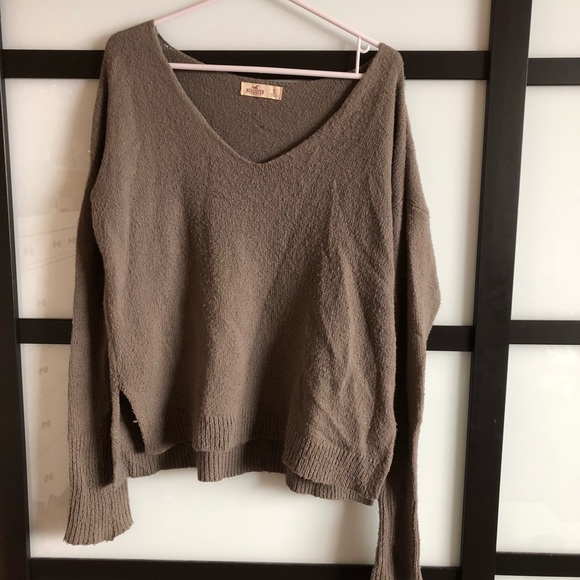 Hollister Sweaters - 💓taupe hollister vneck sweater💓